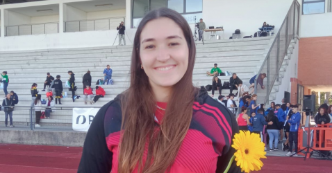 RAQUEL GOMES COM VITÓRIA